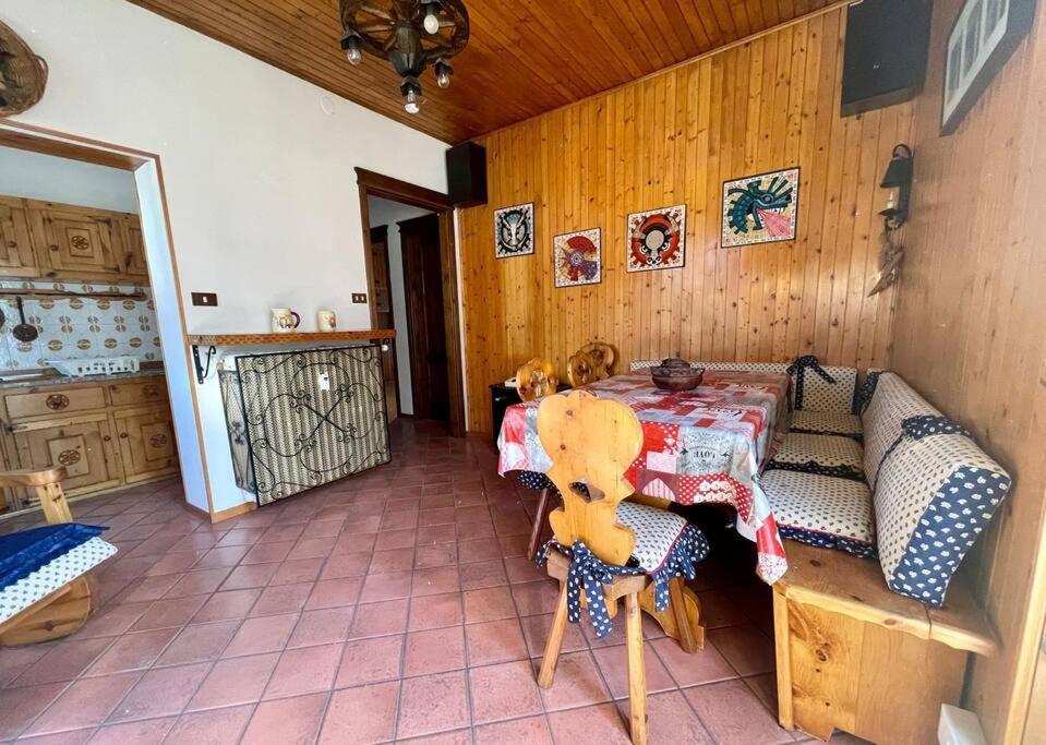 Rustic House Aosta Apartment Bagian luar foto