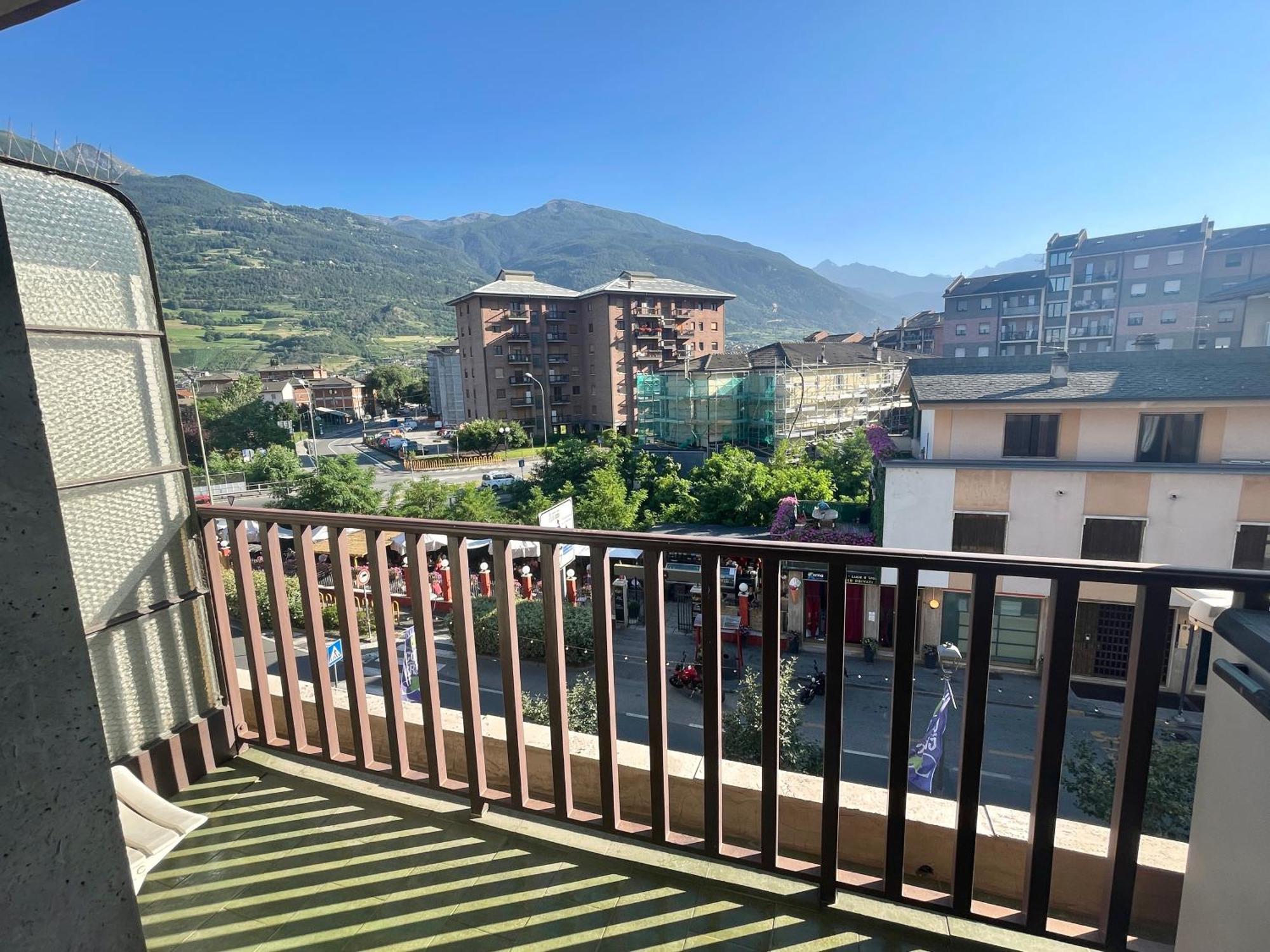 Rustic House Aosta Apartment Bagian luar foto